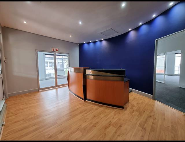 185M² OFFICE RENTED IN CENTURY CITY